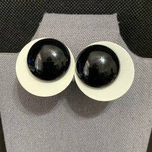Vintage metal black and what circles pierced earrings.